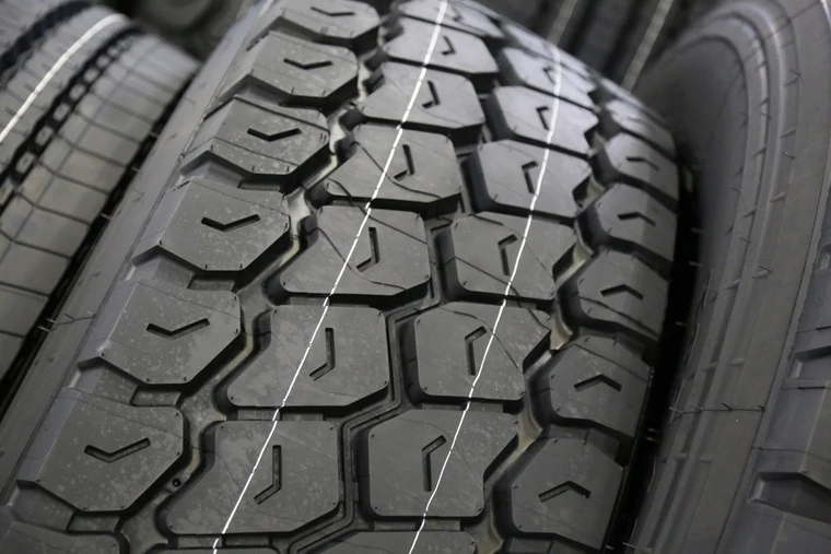 295/75r22.5 drive tires